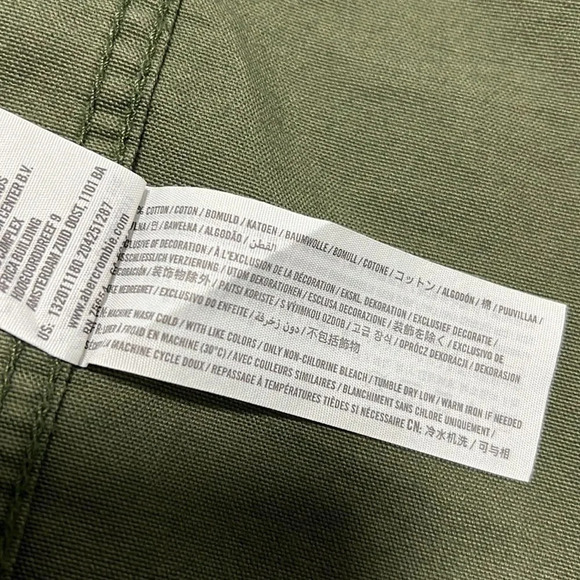 Abercrombie and Fitch || Women’s Forest Green Utility Jackets With 4 pockets  S - Picture 7 of 8